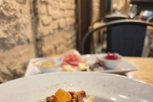 Rome: Food Tour in Trastevere with Dinner & Fine Wine