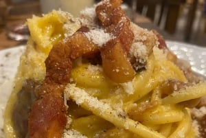 Rome: Food Tour by the Vatican City with Fine Wine