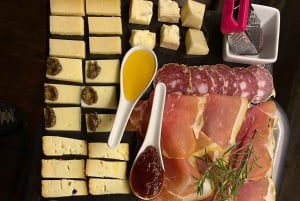 Rooma: Ruokakierros, jossa ruokaa ja Barolo-viiniä rajattomasti