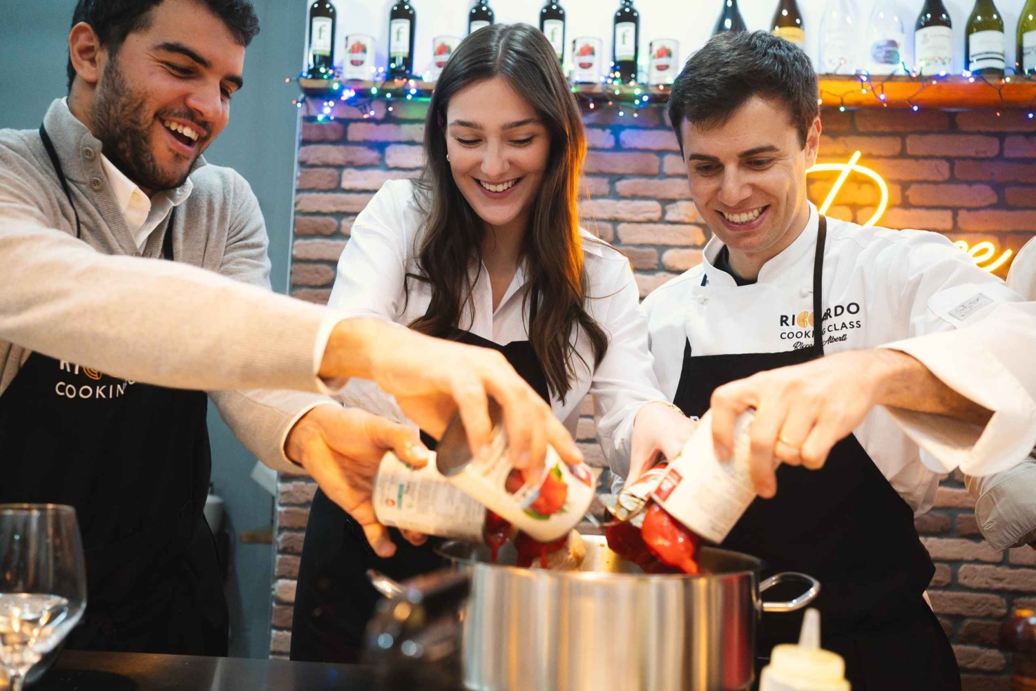 Rom, Italien Klass i färsk pastatillverkning med italiensk kock och vin