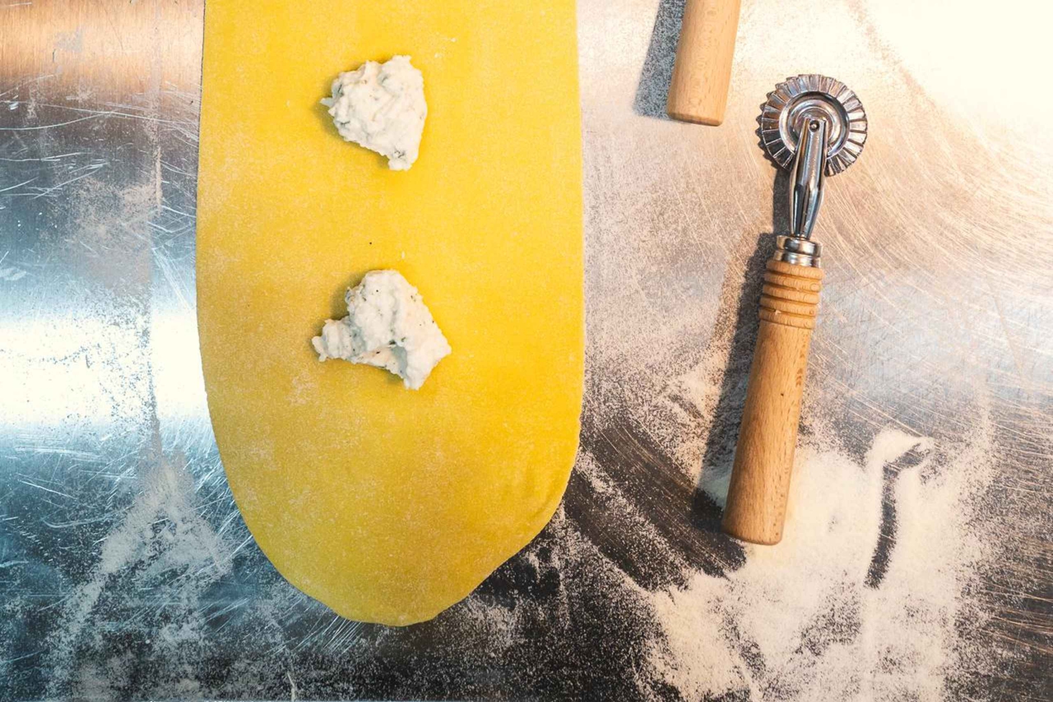 Rom, Italien Klass i färsk pastatillverkning med italiensk kock och vin