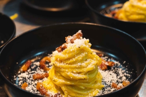 Rom, Italien Klass i färsk pastatillverkning med italiensk kock och vin