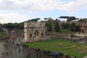 Rome : Visite en petit groupe du Colisée, des arènes et du Forum romain