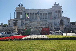 Roma: Ascensor de cristal, museos y billete de autobús turístico Hop-On Hop-Off
