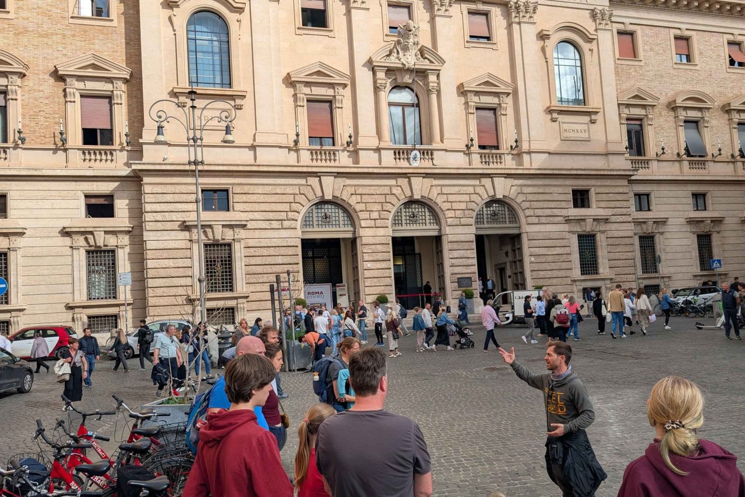 Rome: Guided Bike or E-Bike Tour with Local Guide