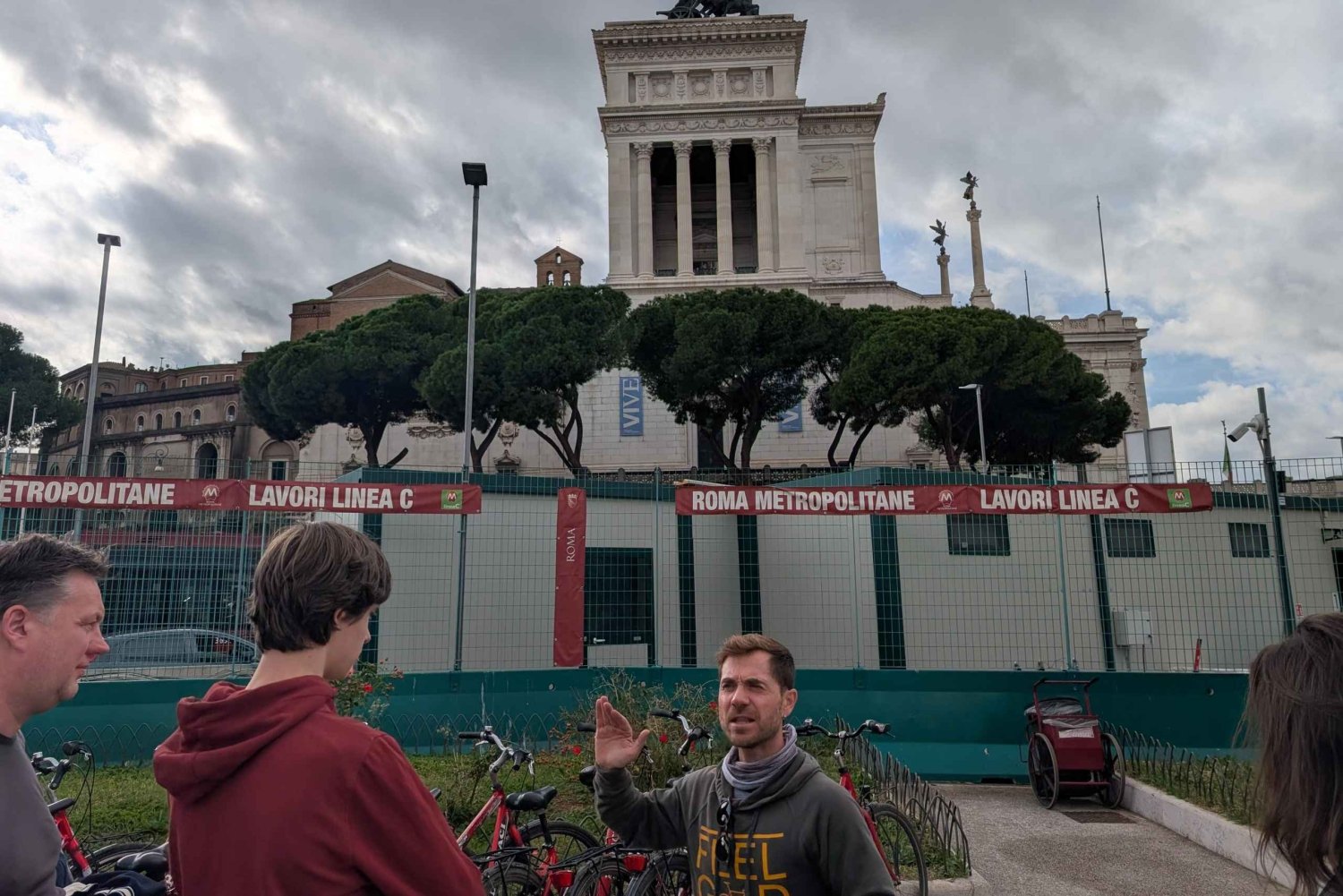 Rome: Guided Bike or E-Bike Tour with Local Guide