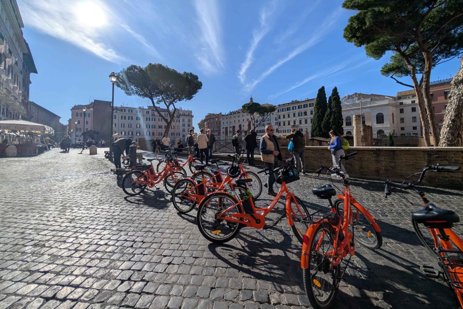 Roma: tour guidato in bici o e-bike con una guida locale