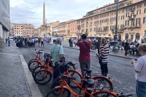Roma: tour guidato in bici o e-bike con una guida locale