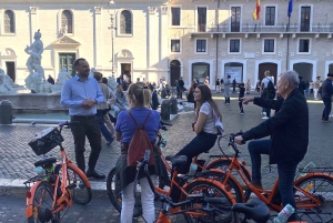 Roma: tour guidato in bici o e-bike con una guida locale