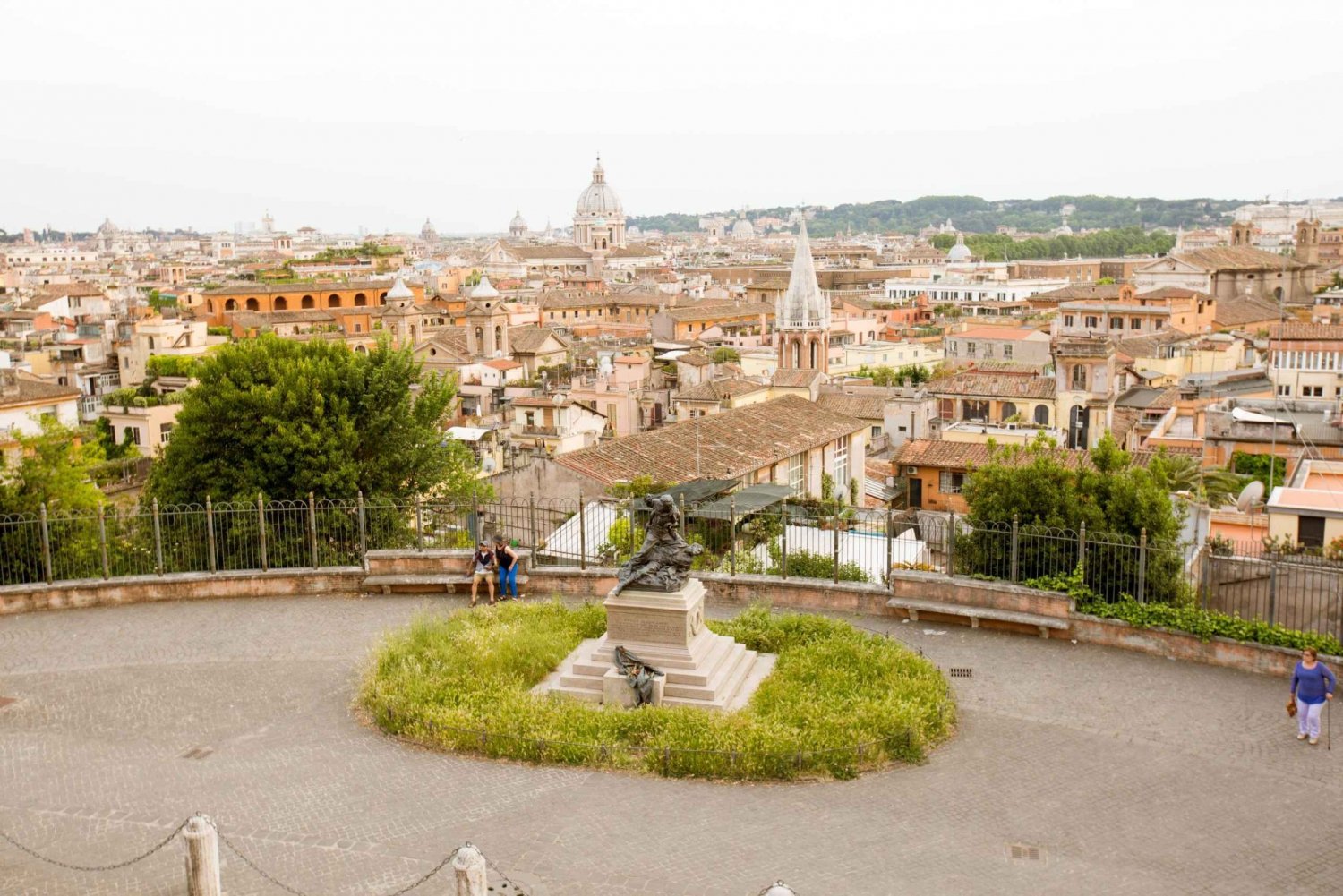 Rome: Guided City Center Evening Sightseeing Walking Tour