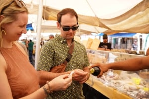 ローマ：ベスパによるガイド付き市内グルメツアーと試食