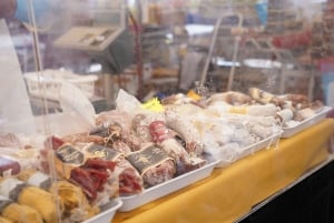 ローマ：ベスパによるガイド付き市内グルメツアーと試食