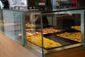 ローマ：ベスパによるガイド付き市内グルメツアーと試食