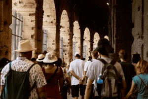 Roma: Experiência guiada na arena do Coliseu e no Fórum