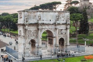 Roma: Experiência guiada na arena do Coliseu e no Fórum