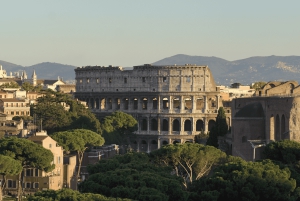 Roma: Experiência guiada na arena do Coliseu e no Fórum