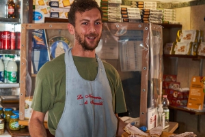 Rooma: Opastettu ruokakävelykierros viinin kera Trasteveressä