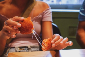 Rooma: Opastettu ruokakävelykierros viinin kera Trasteveressä