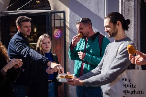 Rooma: Opastettu ruokakävelykierros viinin kera Trasteveressä