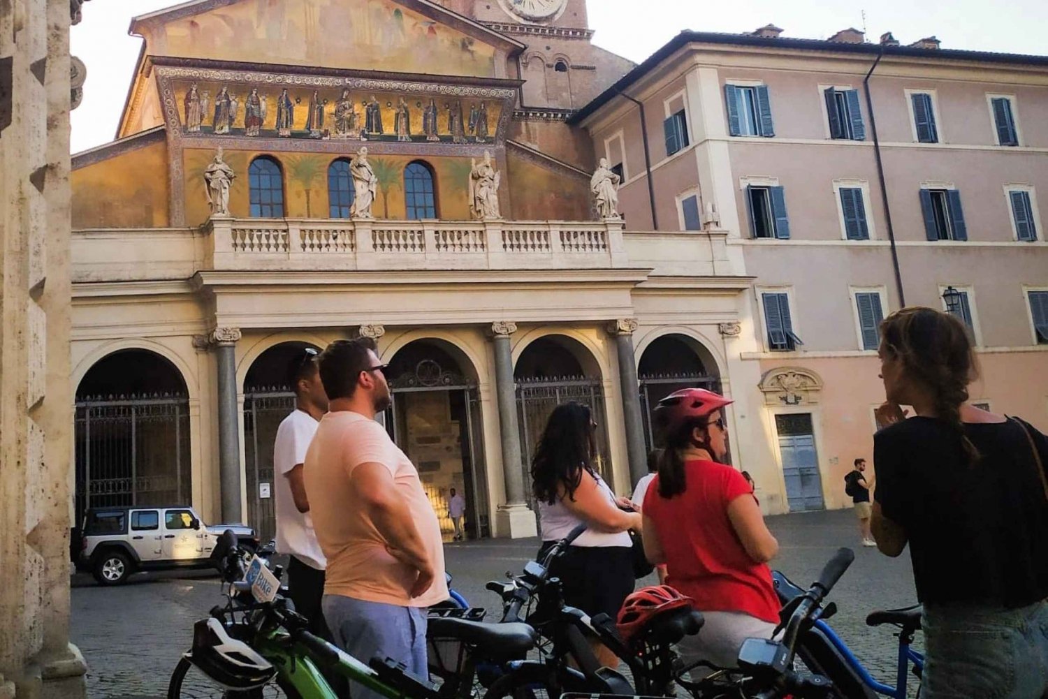 Rome :guided night e-bike tour with typical ice-cream