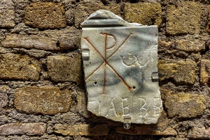 Roma: Tour guidato delle Catacombe Romane con trasferimento