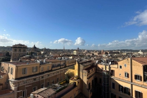 Rome: Guided Tour and Aperitivo over Eternal City’s rooftops