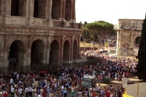 Rooma: Opastettu kierros Colosseumissa ja sisäänpääsy Vatikaaniin