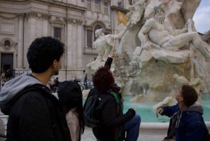 Rome: Small Group Walking Tour in English or Spanish
