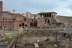 Rome: Guided Walking Tour with Headsets