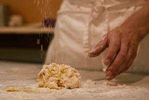 Roma: Clase Práctica de Pasta y Gelato en el Centro de la Ciudad