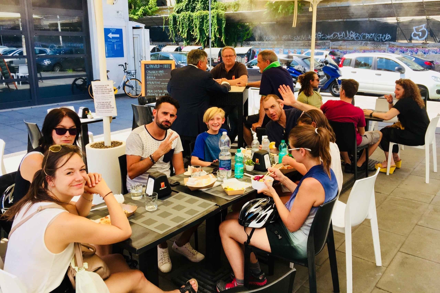 Roma: experiencia en bici eléctrica por la Roma oculta con comida callejera