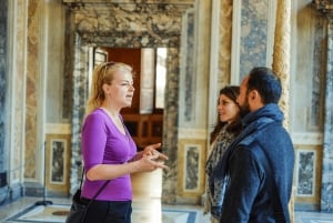 Rooma: Roomassa: Pyhien ovien pyhiinvaellus yksityisen kuljettajan ja oppaan kanssa.