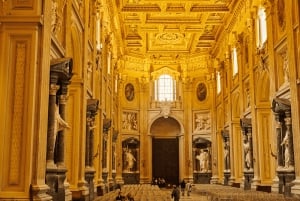 Rooma: Roomassa: Pyhien ovien pyhiinvaellus yksityisen kuljettajan ja oppaan kanssa.