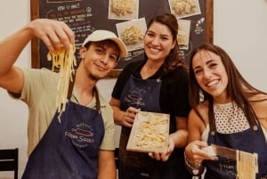 Rome : Fabrication de pâtes avec dégustation de vin et dîner à Frascati