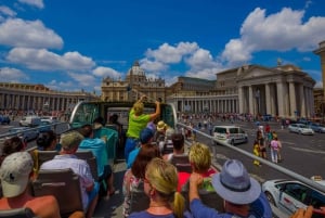 Roma: Tour en autobús turístico y Coliseo, Roma Antigua