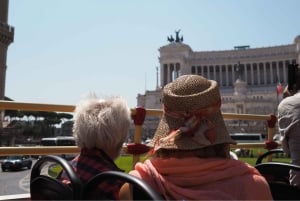 Roma: Tour en autobús turístico y Coliseo, Roma Antigua