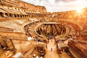 Rome: Hop-On Hop-Off Bus, Roman Forum & Colosseum Tour