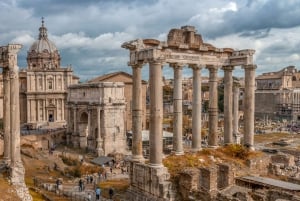 Rome: Hop-On Hop-Off Bus, Roman Forum & Colosseum Tour