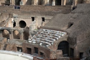 Rome: Hop-On Hop-Off Bus, Roman Forum & Colosseum Tour