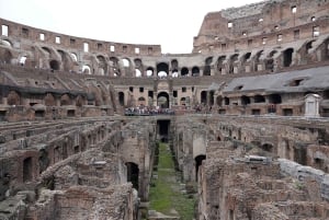 Rome: Hop-On Hop-Off Bus, Roman Forum & Colosseum Tour