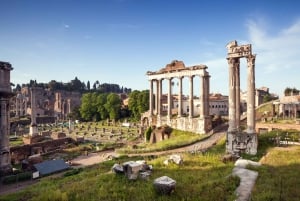 Rome: Hop-On Hop-Off Bus, Roman Forum & Colosseum Tour