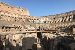 Rome: Hop-On Hop-Off Bus, Roman Forum & Colosseum Tour