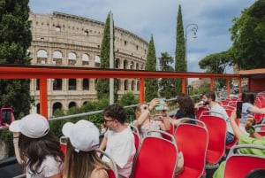 Rome: Hop-On Hop-Off Bus, Roman Forum & Colosseum Tour