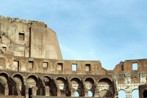 Rome: Hop-on Hop-off Bus Tour and Colosseum Experience