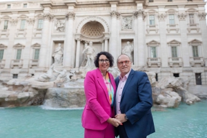 Rome: Iconic Trevi Fountain Private Photoshoot Experience