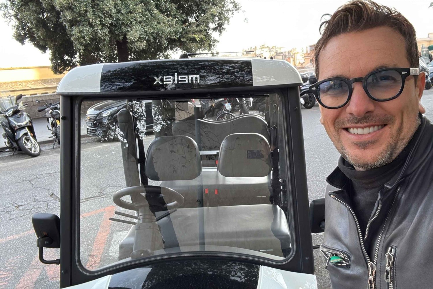 Rome: imperial city ,private golfcart tour & hotel pick-up.