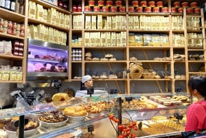 ローマユダヤ人街とカンポ・デ・フィオーリ・ストリート・フード・ツアー