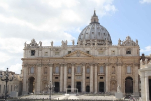 ローマ：2025年キリスト教バシリカの4つのドアを訪れるプライベートツアーをご案内します