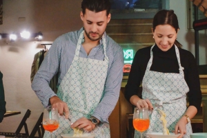 ローマ：コロッセオ近くでパスタ作りとイタリアンスプリッツ3種体験