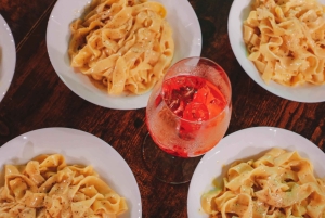 ローマ：コロッセオ近くでパスタ作りとイタリアンスプリッツ3種体験